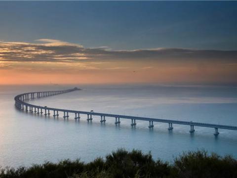 emc易倍为港珠澳大桥保驾护航