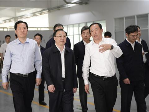 江苏省省长吴政隆莅临emc易倍集团走访调研